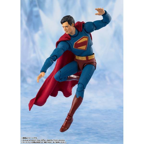 S.H.Figuarts Superman - image 4