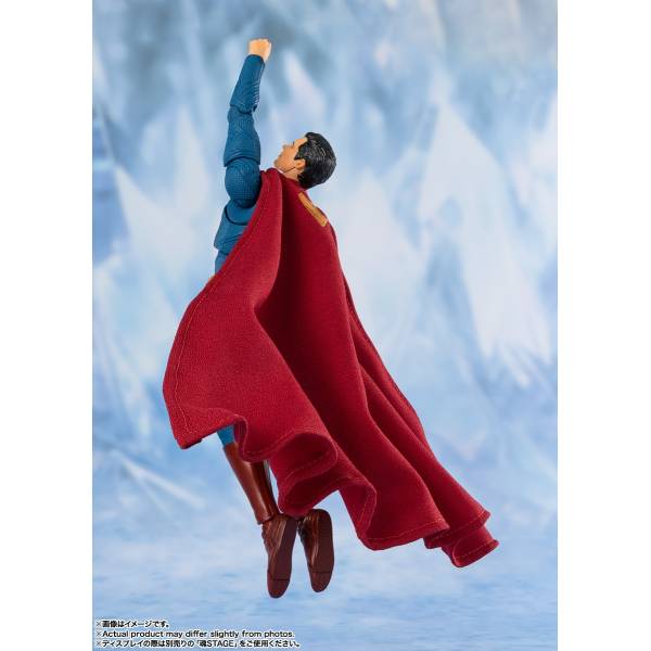 S.H.Figuarts Superman - image 7