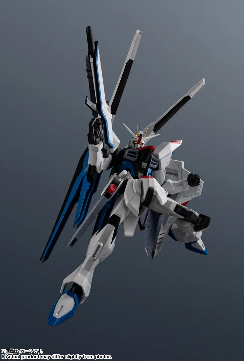 GUNDAM UNIVERSE Freedom Gundam Renewal - image 5