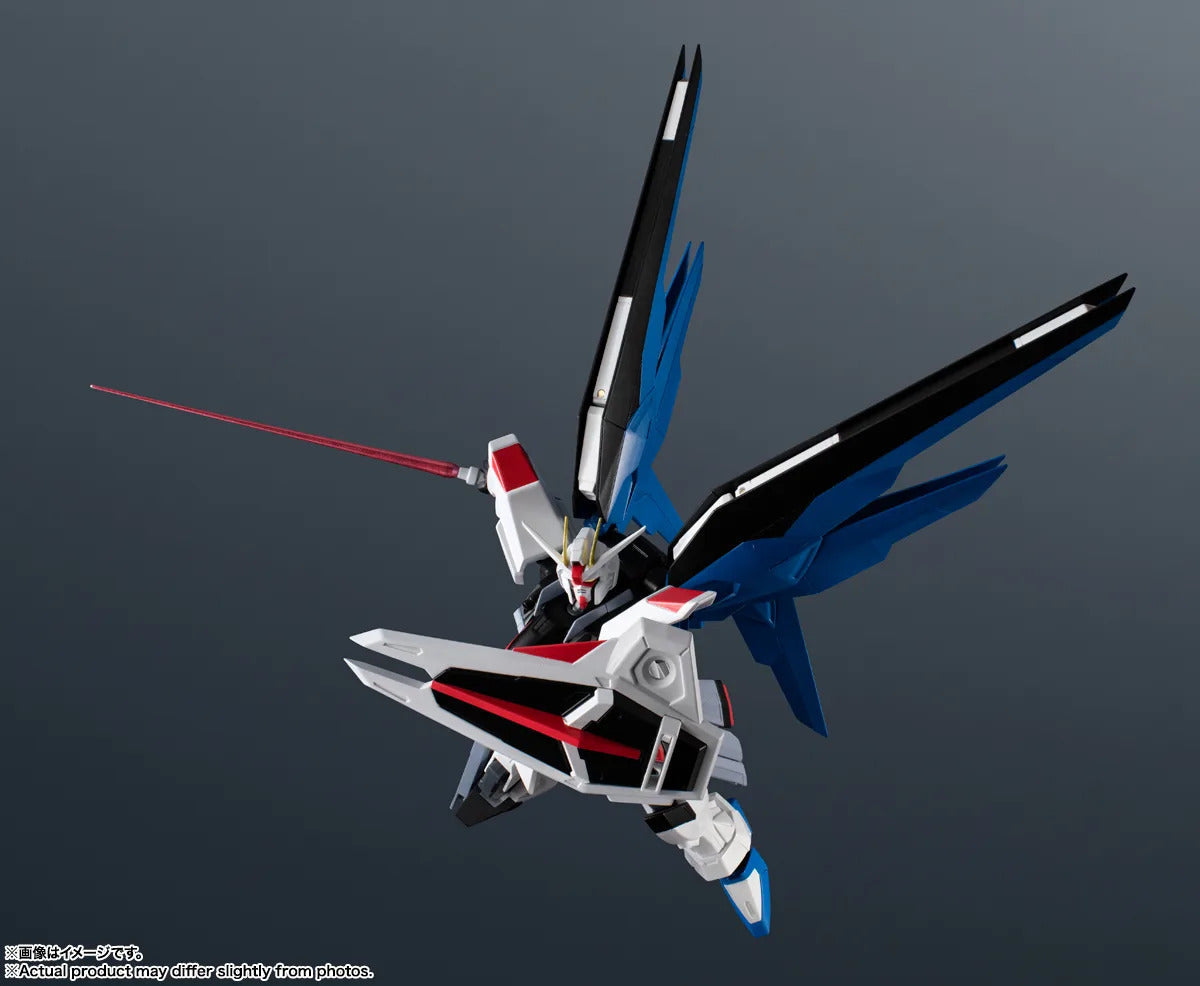 GUNDAM UNIVERSE Freedom Gundam Renewal - image 8