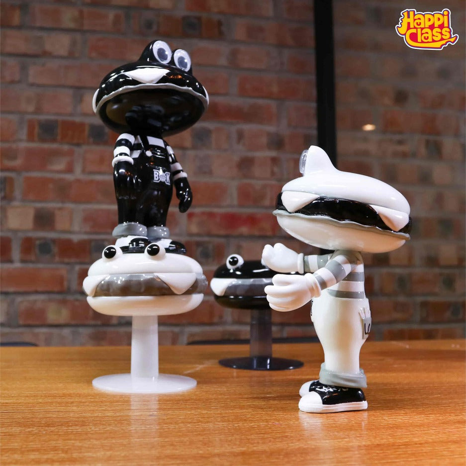 Burger-kun - Bond + Burger Chair Bond - image 5
