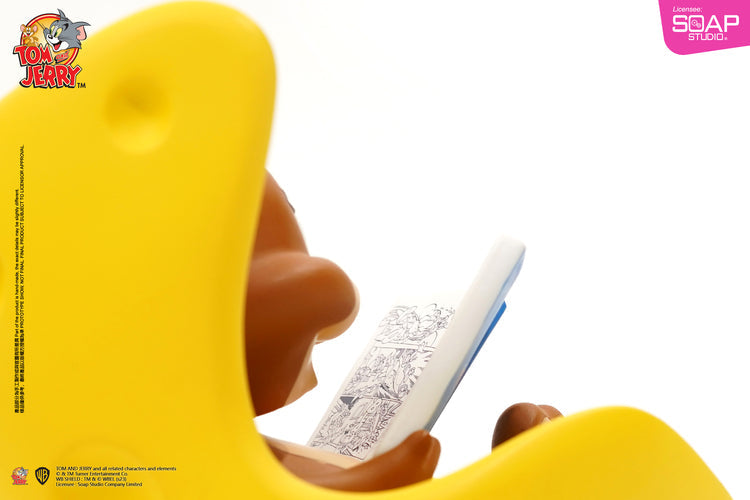 Tom and Jerry Jerry Reading Time Statue - image 4