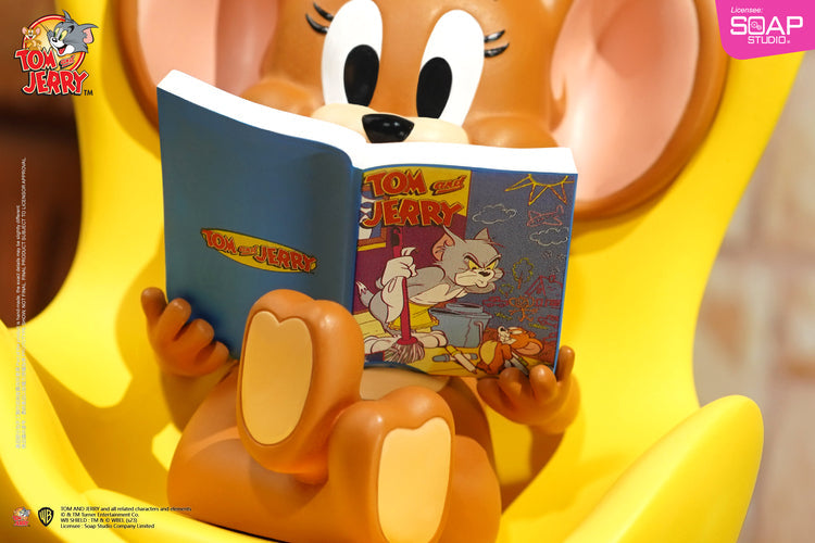 Tom and Jerry Jerry Reading Time Statue - image 8
