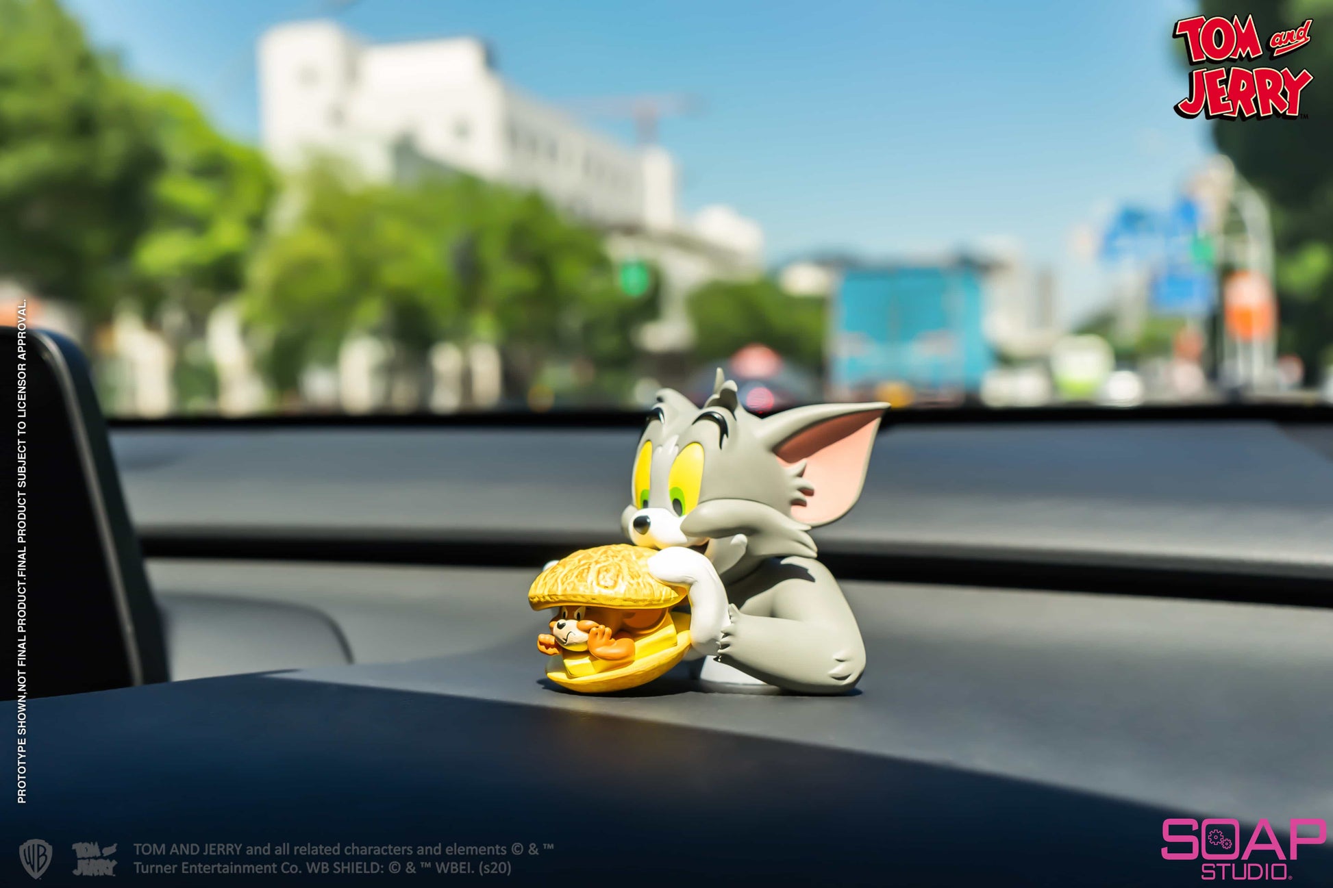 Tom and Jerry Mini Pineapple Bun Bust Figure - image 4