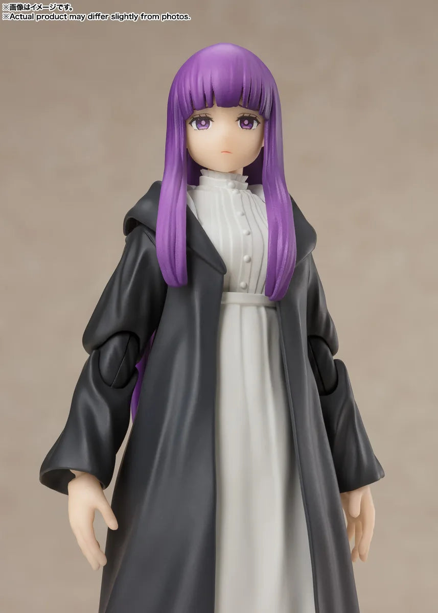 S.H.Figuarts Fern - Frieren (Reissue) - official display view 3