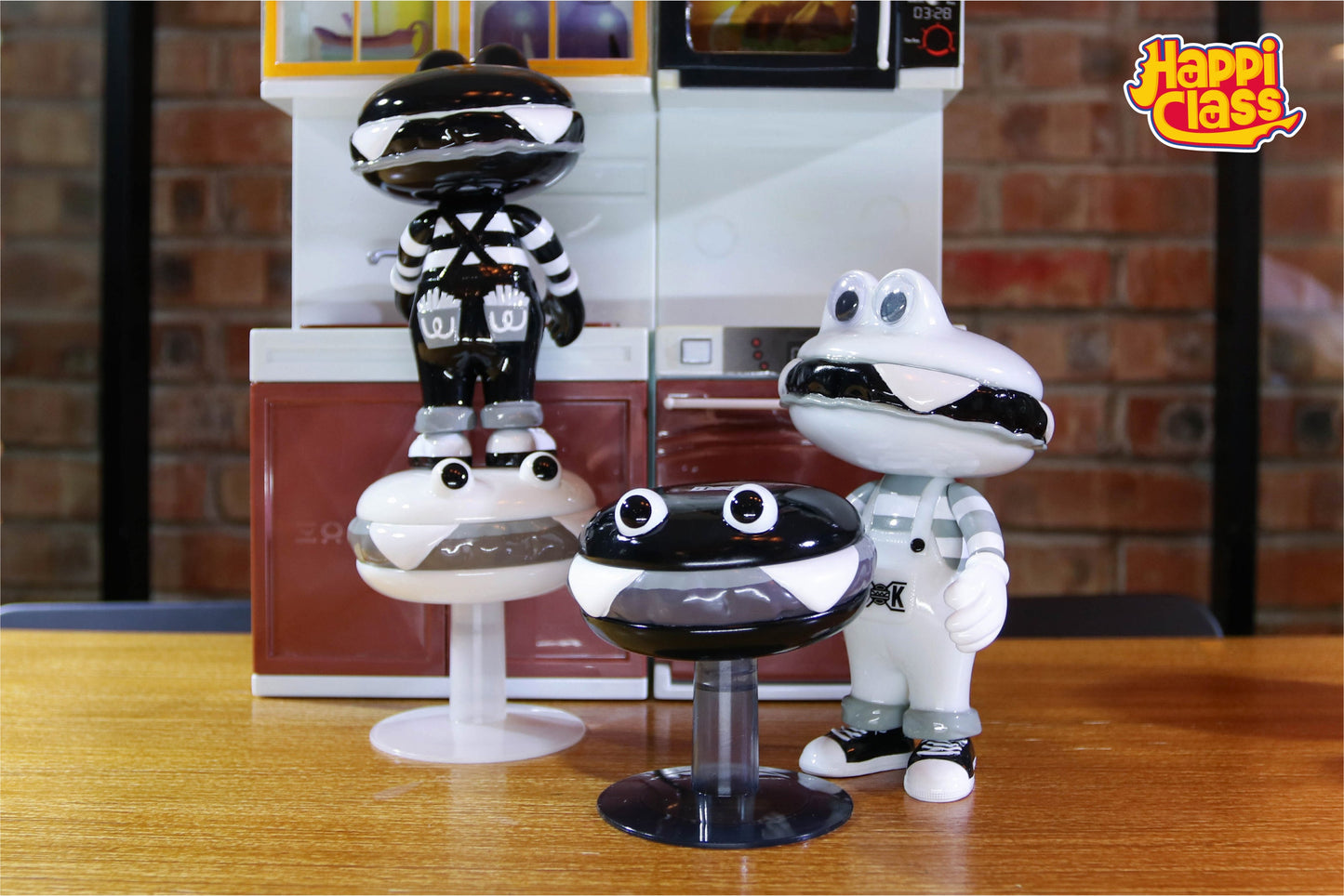 Burger-kun - Hunt + Burger Chair Hunt (10th Anniversary Limited Edition) - image 3