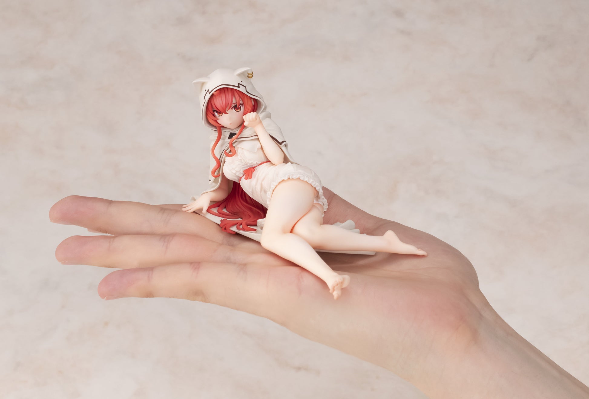 MegaHouse Melty Princess Mushoku Tensei III Eris Snuggle Cat Ver. Figure - official image 2